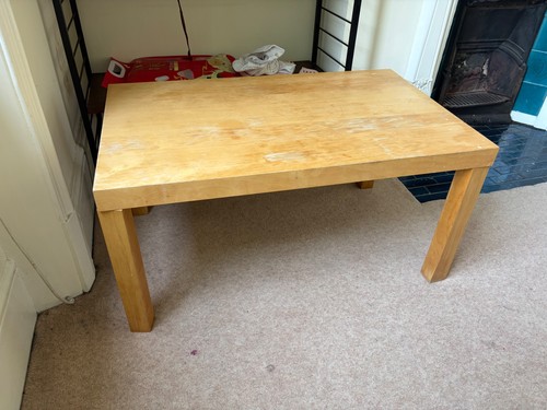 Wooden coffee table - , (can
